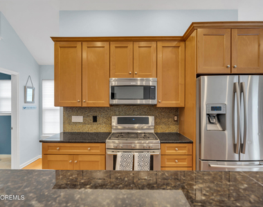 412 Broadway - Photo Thumbnail 16