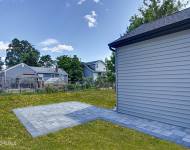 769 Cliffwood Avenue - Photo Thumbnail 11