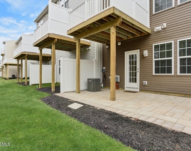 146 Waypoint Drive - Photo Thumbnail 19