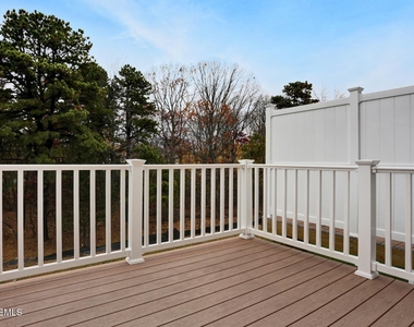 146 Waypoint Drive - Photo Thumbnail 12
