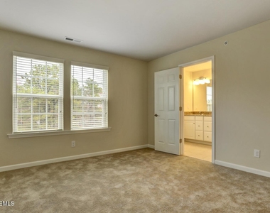 146 Waypoint Drive - Photo Thumbnail 13