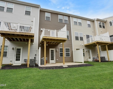 146 Waypoint Drive - Photo Thumbnail 20