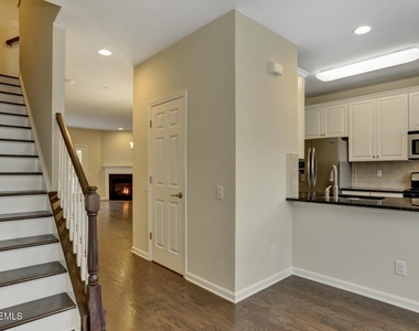 146 Waypoint Drive - Photo Thumbnail 7
