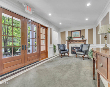 1021 Oval Road - Photo Thumbnail 3