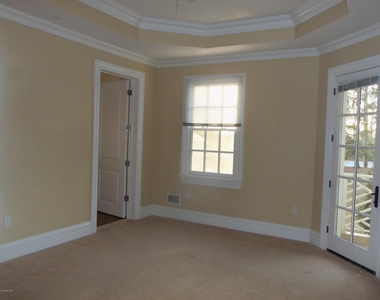 1021 Oval Road - Photo Thumbnail 14