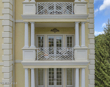 1021 Oval Road - Photo Thumbnail 17