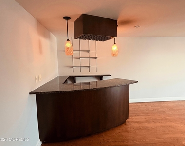 525 Ocean Boulevard - Photo Thumbnail 5