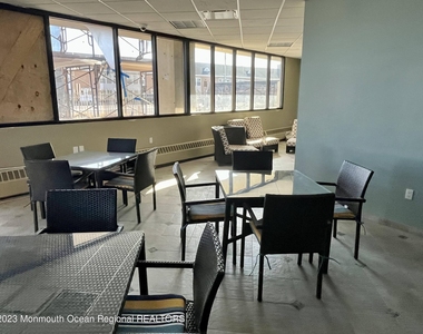 525 Ocean Boulevard - Photo Thumbnail 16