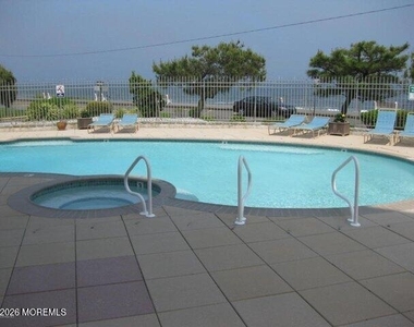 525 Ocean Boulevard - Photo Thumbnail 17