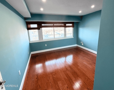 525 Ocean Boulevard - Photo Thumbnail 9