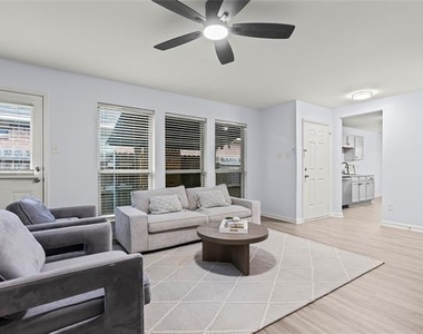 3028 Casa Bella Drive - Photo Thumbnail 10