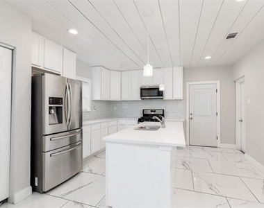 5702 Ellsworth Avenue - Photo Thumbnail 9
