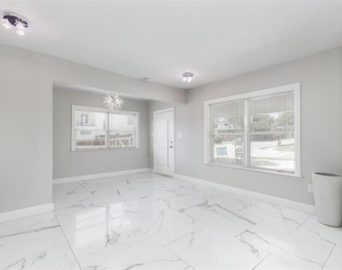 5702 Ellsworth Avenue - Photo Thumbnail 2