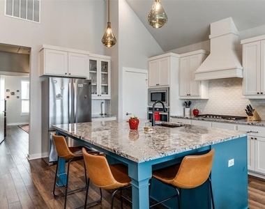 2220 Rook Drive - Photo Thumbnail 4