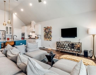 2220 Rook Drive - Photo Thumbnail 2