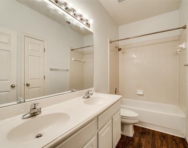 3209 Bloomfield Trail - Photo Thumbnail 22