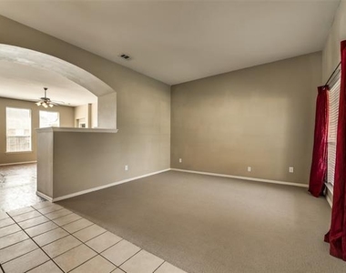 3209 Bloomfield Trail - Photo Thumbnail 4