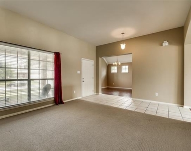 3209 Bloomfield Trail - Photo Thumbnail 5