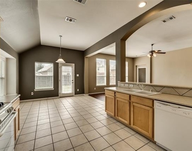 3209 Bloomfield Trail - Photo Thumbnail 8