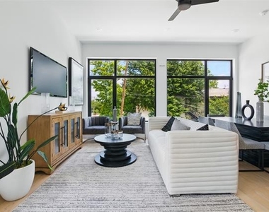 430 E 8th - Photo Thumbnail 7