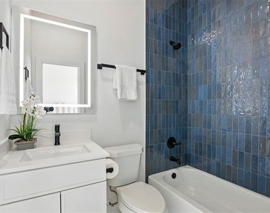 430 E 8th - Photo Thumbnail 16