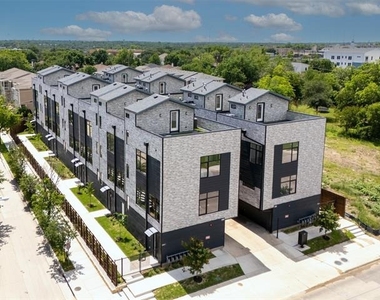 430 E 8th - Photo Thumbnail 2