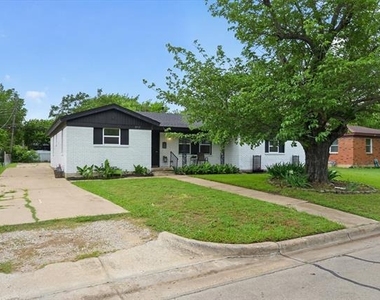 3513 Sheridon Drive - Photo Thumbnail 3