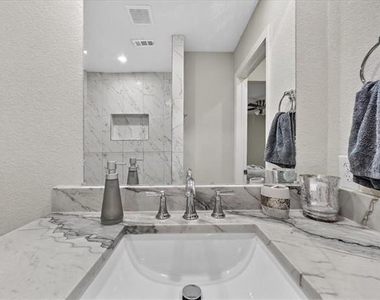 3513 Sheridon Drive - Photo Thumbnail 23