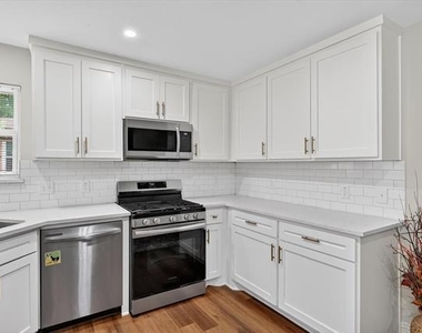 3513 Sheridon Drive - Photo Thumbnail 13
