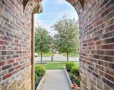 9670 Lance Drive - Photo Thumbnail 9