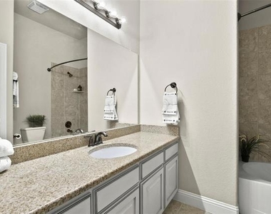 9670 Lance Drive - Photo Thumbnail 10