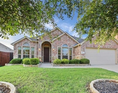 9670 Lance Drive - Photo Thumbnail 7