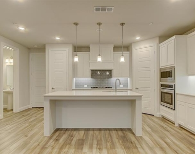 1946 Sweetwater Lane - Photo Thumbnail 4