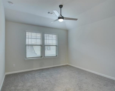 1946 Sweetwater Lane - Photo Thumbnail 17