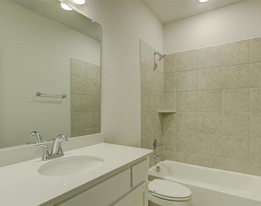 1946 Sweetwater Lane - Photo Thumbnail 18