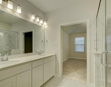 1946 Sweetwater Lane - Photo Thumbnail 16