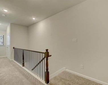 1946 Sweetwater Lane - Photo Thumbnail 7