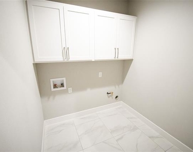 2814 18th Street W - Photo Thumbnail 32