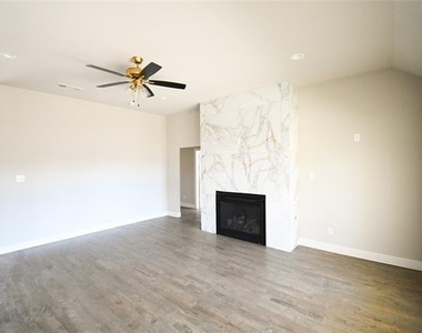 2814 18th Street W - Photo Thumbnail 7