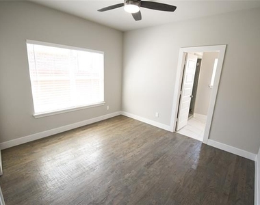2814 18th Street W - Photo Thumbnail 11