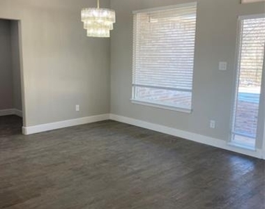 2814 18th Street W - Photo Thumbnail 9