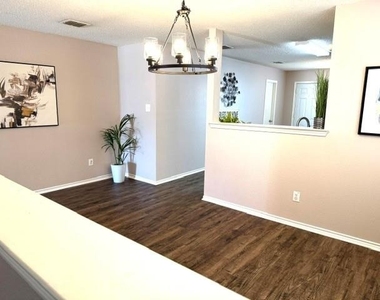 709 Granite Ridge Drive - Photo Thumbnail 5