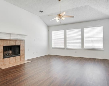 8611 Ironwood Drive - Photo Thumbnail 14