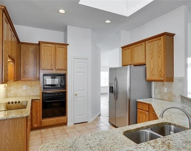 8611 Ironwood Drive - Photo Thumbnail 8