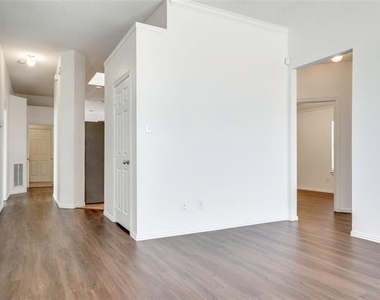 8611 Ironwood Drive - Photo Thumbnail 3