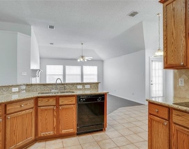 8611 Ironwood Drive - Photo Thumbnail 10