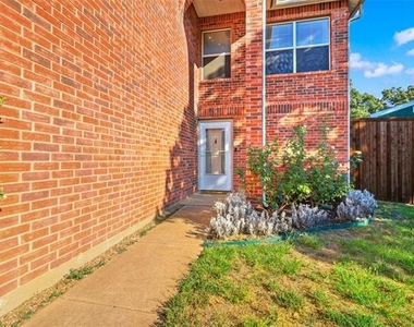 2202 Barton Springs Drive - Photo Thumbnail 2