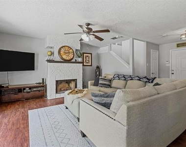 2202 Barton Springs Drive - Photo Thumbnail 5