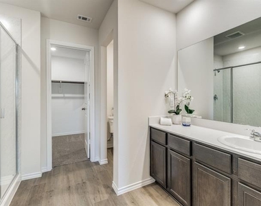 2921 Jasmine Drive - Photo Thumbnail 13