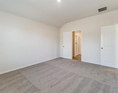 2921 Jasmine Drive - Photo Thumbnail 11